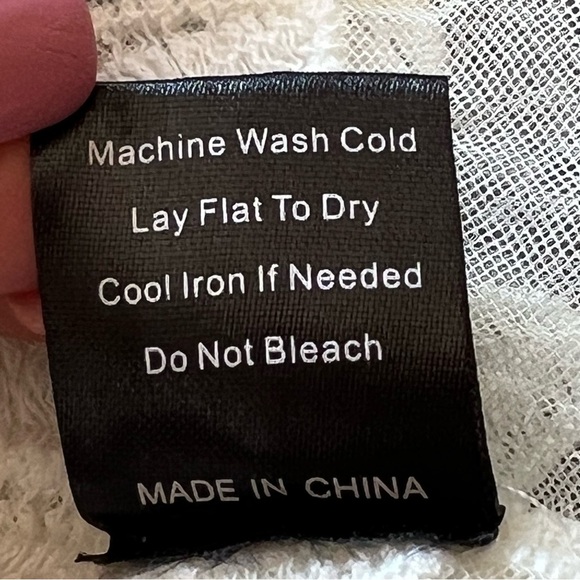 POL White Sheer Mesh Floral Embroidered Long Line Swimsuit Cover Up One - Picture 8 of 8